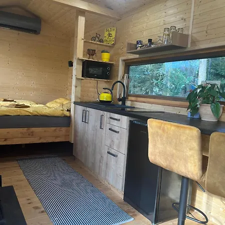 Glamping - Maringotka U Tobika Campeggio Holany