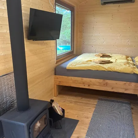 Glamping - Maringotka U Tobika