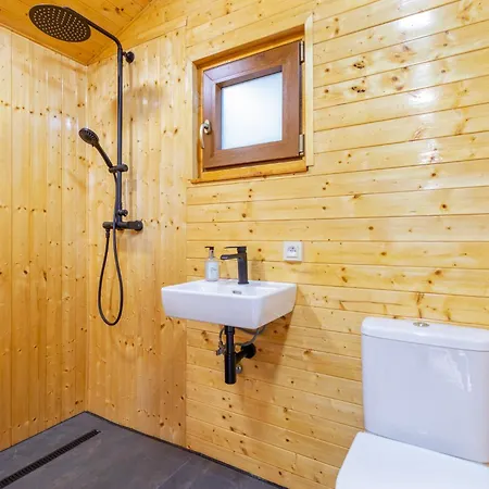 Campeggio Glamping - Maringotka U Tobika